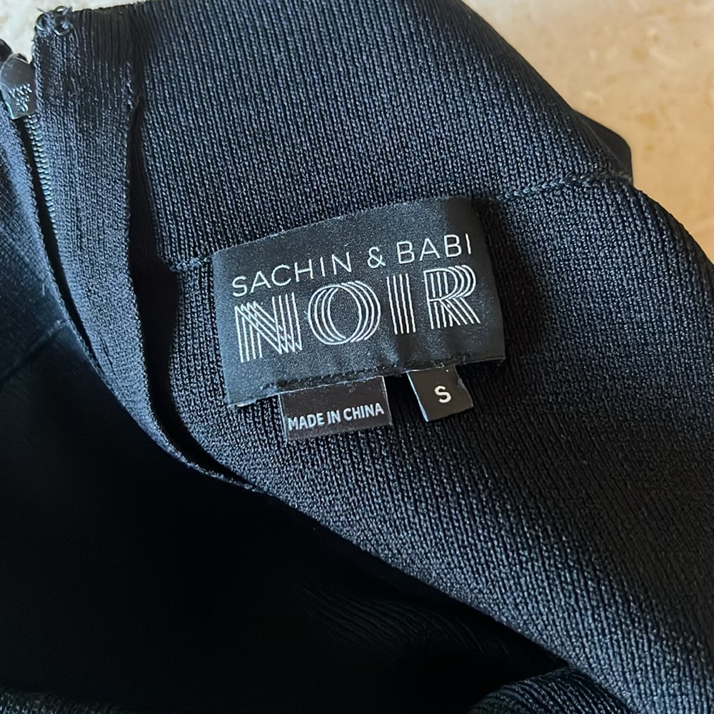 Sachin & Babi Strapless Top - Picture 3 of 4